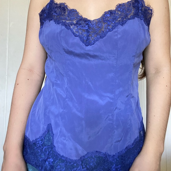 slip top with lace trim 💜 - Picture 2 of 8